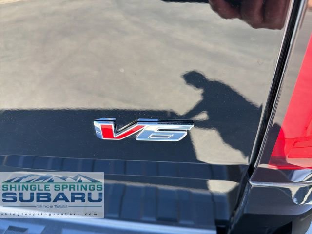 Used 2022 Chevrolet Colorado Z71 w/ Z71 Midnight Edition image 24