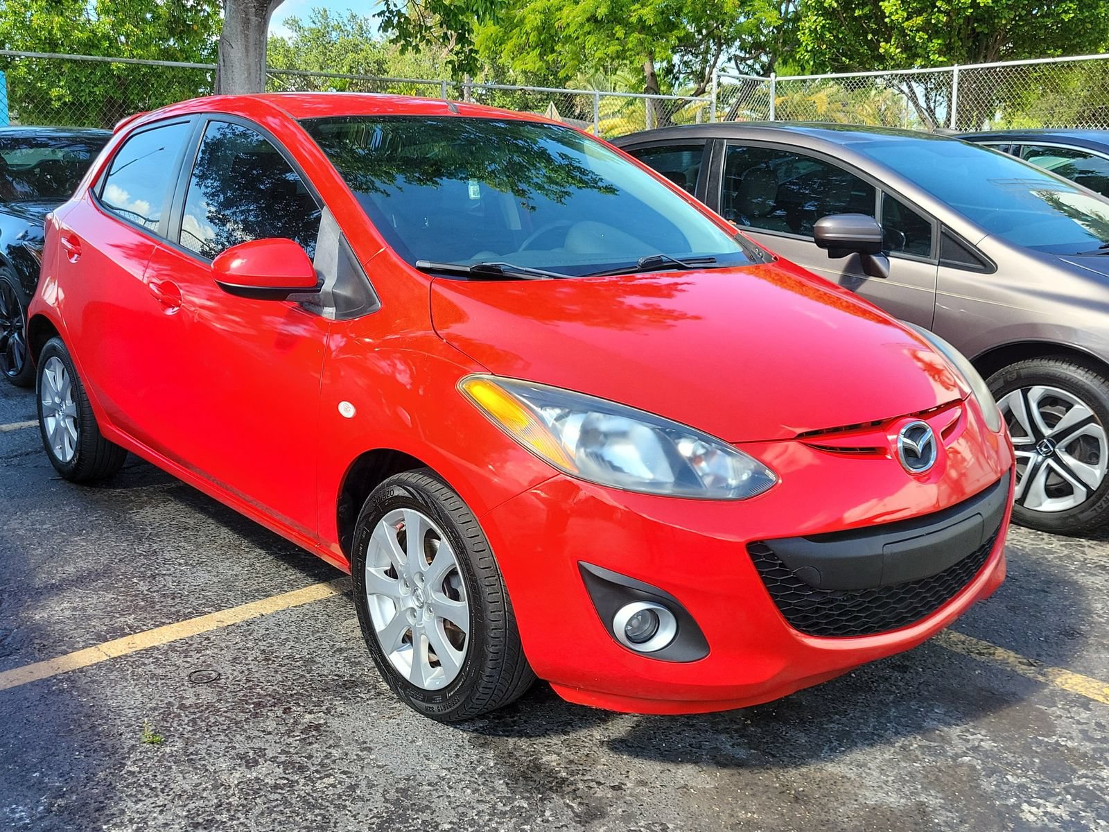 Used 2012 MAZDA MAZDA2 Touring FWD image 3