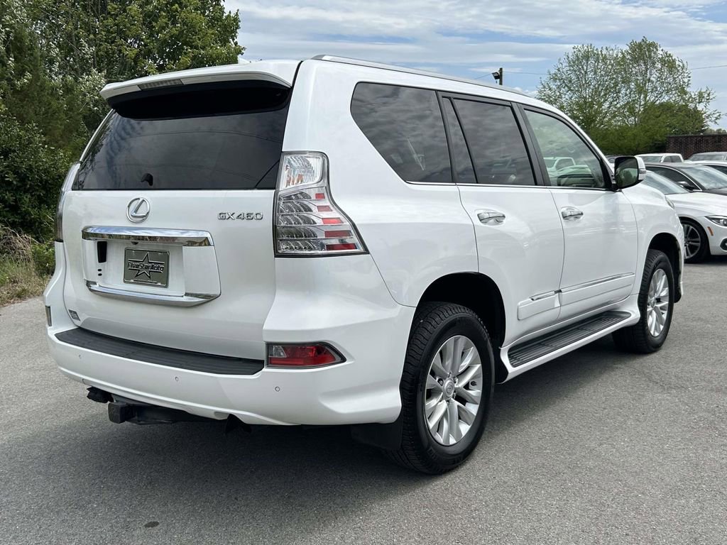 Used 2017 Lexus GX 460 Premium w/ Premium Package image 3