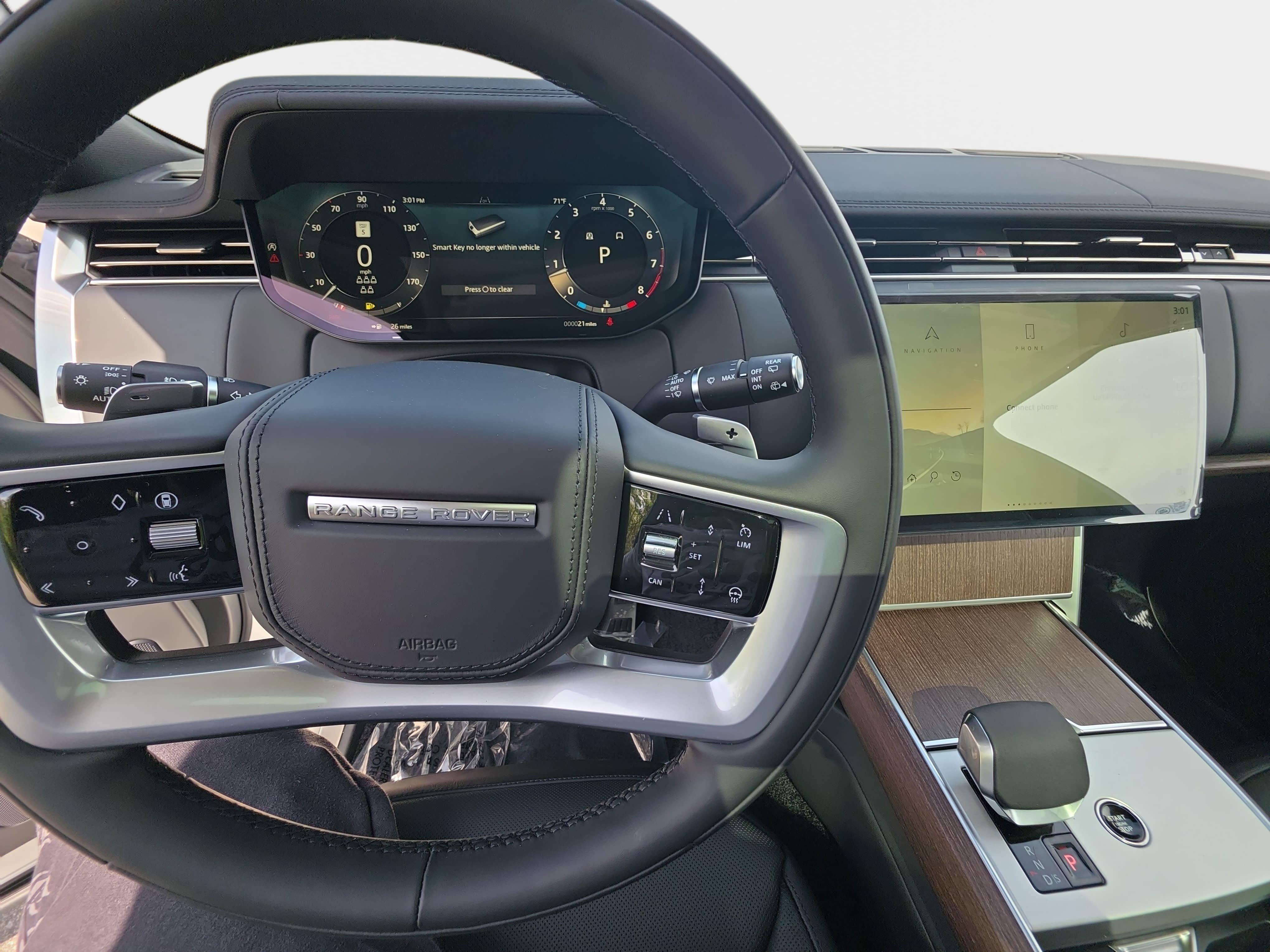 New 2026 Land Rover Range Rover Long Wheelbase SE AWD/4WD image 17