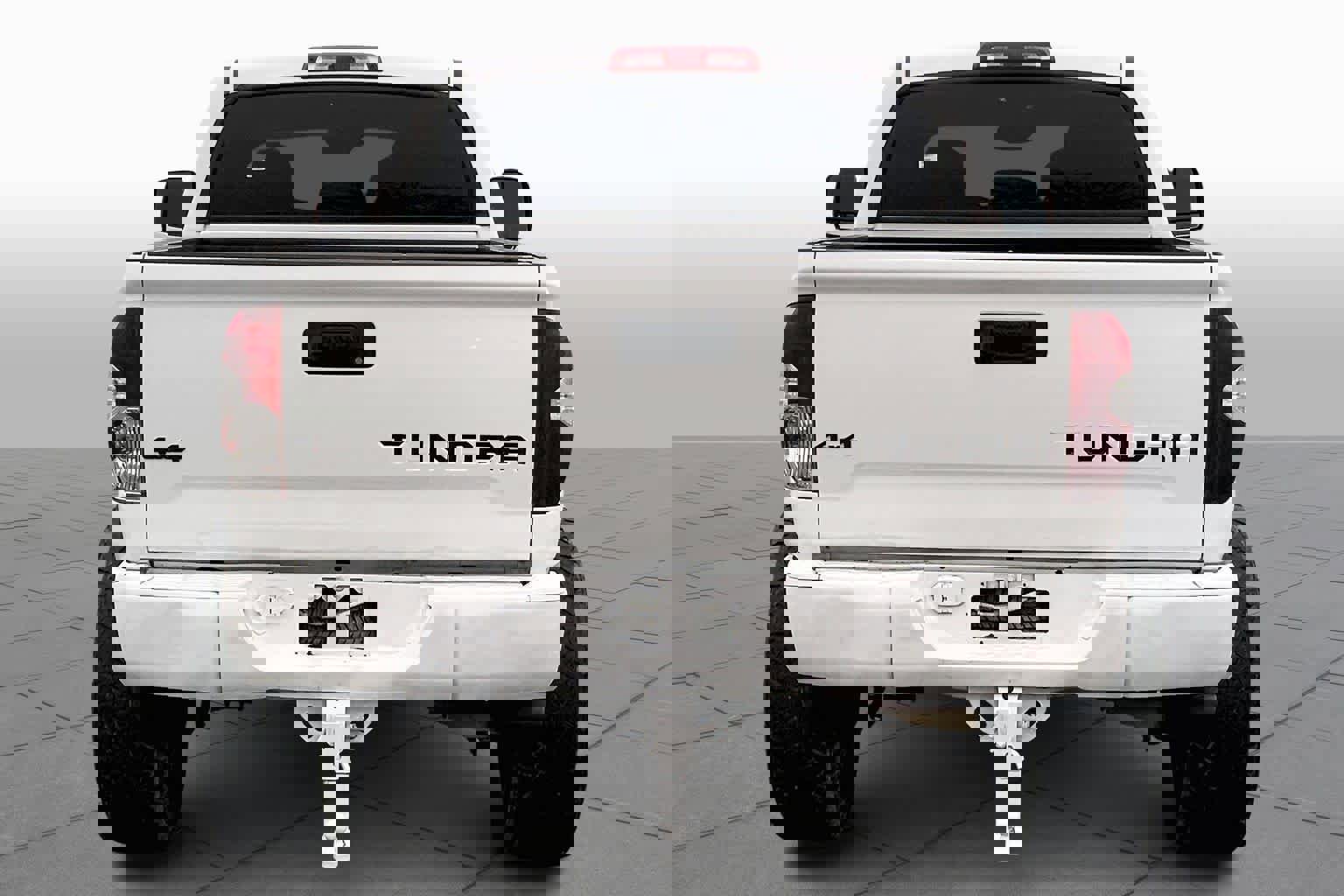 Used 2018 Toyota Tundra SR5 w/ SR5 Upgrade Package image 5