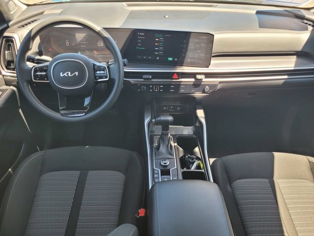 Used 2025 Kia Sorento LX FWD image 14