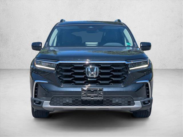 Used 2023 Honda Pilot Touring image 2