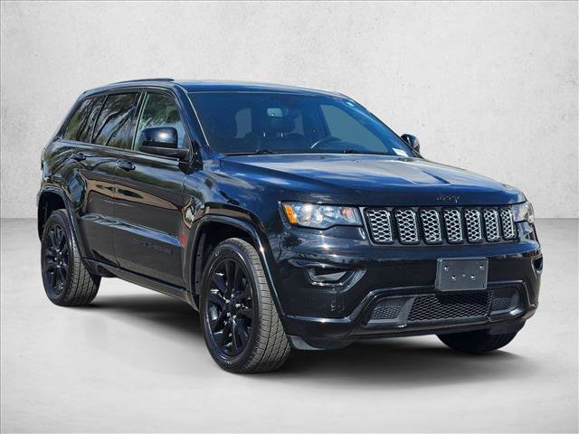 Used 2019 Jeep Grand Cherokee Altitude image 3