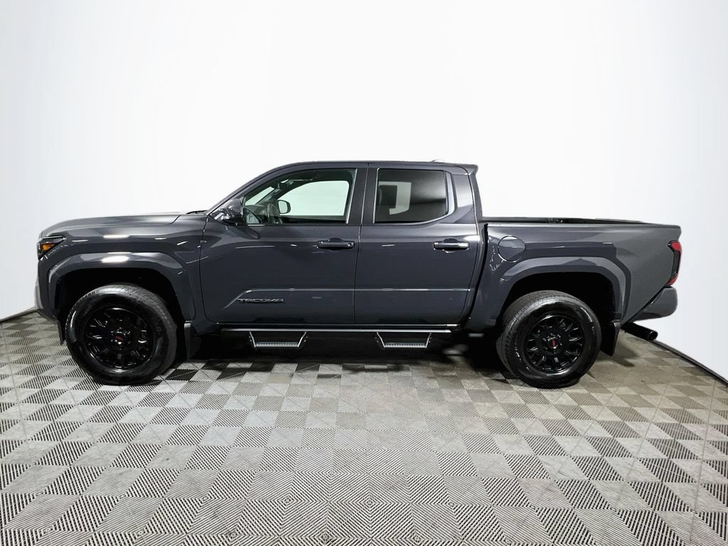 Certified 2025 Toyota Tacoma SR5 AWD/4WD image 4
