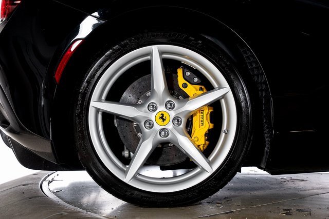 Used 2022 Ferrari F8 Tributo image 18