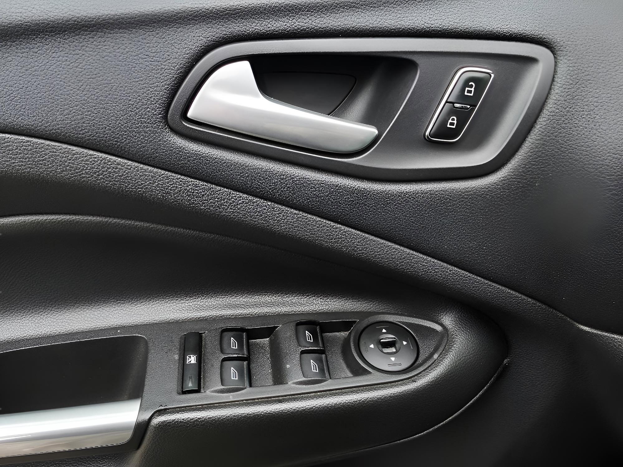 Used 2013 Ford Escape SE image 22