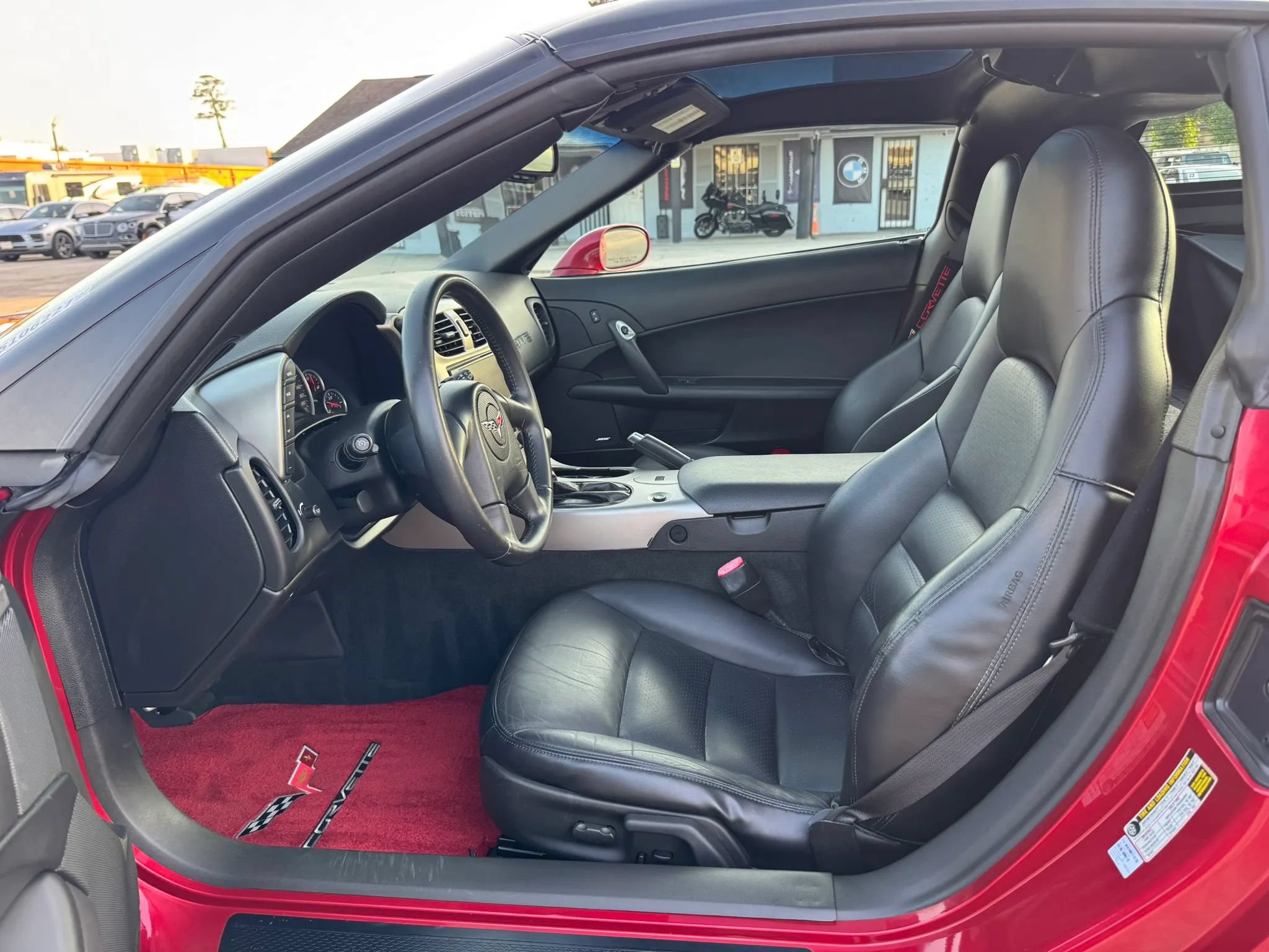 Used 2005 Chevrolet Corvette Coupe w/ Preferred Equipment Group RWD image 19