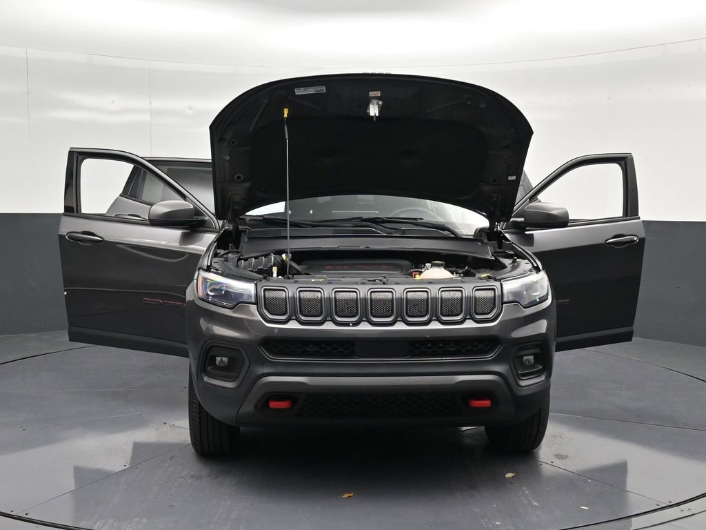 Used 2022 Jeep Compass Trailhawk w/ Trailhawk Elite Group image 40