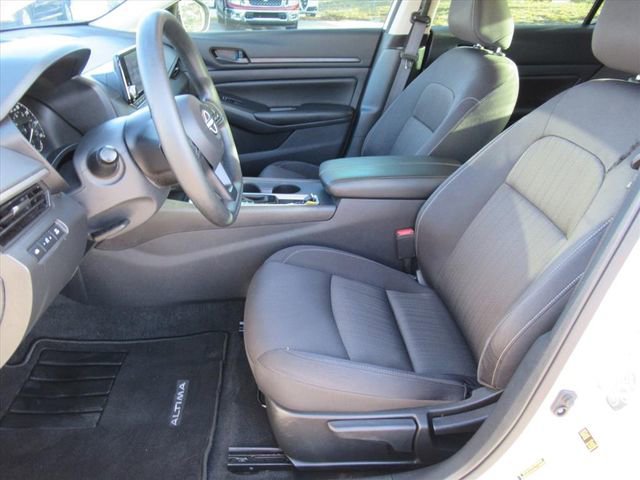 Used 2024 Nissan Altima 2.5 S image 16