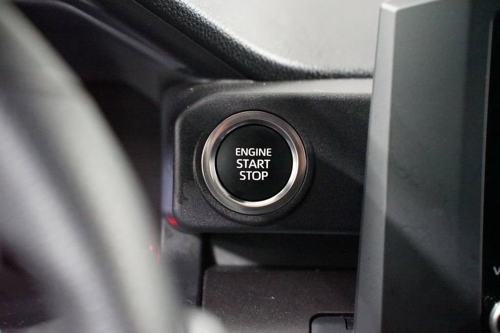 Certified 2025 Toyota 4Runner SR5 image 18