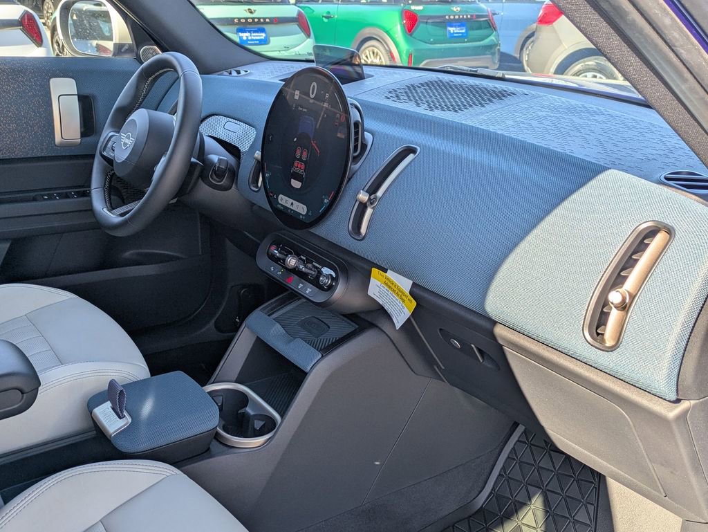 Used 2025 MINI Cooper Countryman S w/ Comfort Package Max image 15
