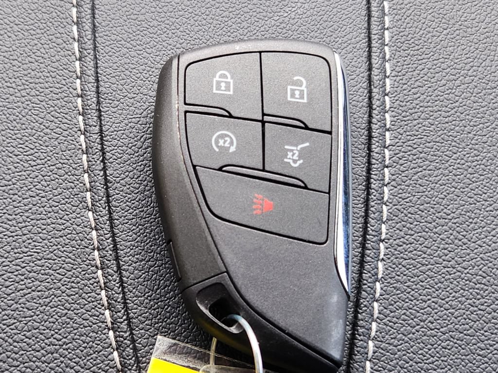 Used 2025 Chevrolet Traverse LT w/ Driver Confidence Package FWD image 27