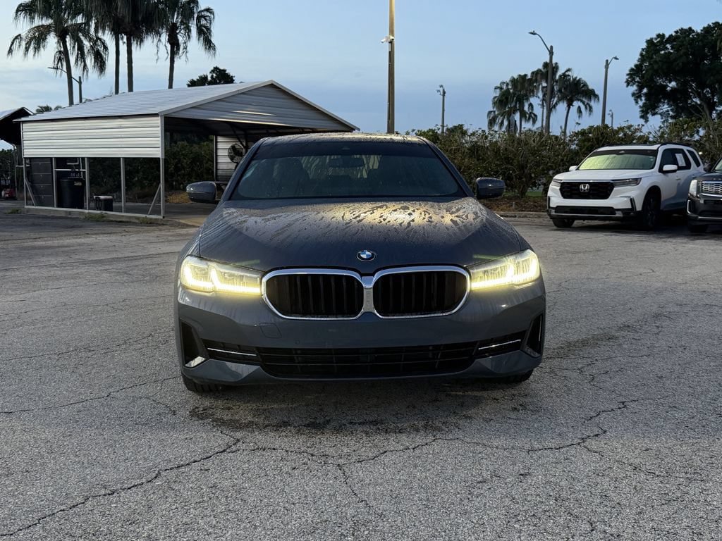 Used 2023 BMW 530i w/ Premium Package RWD image 3