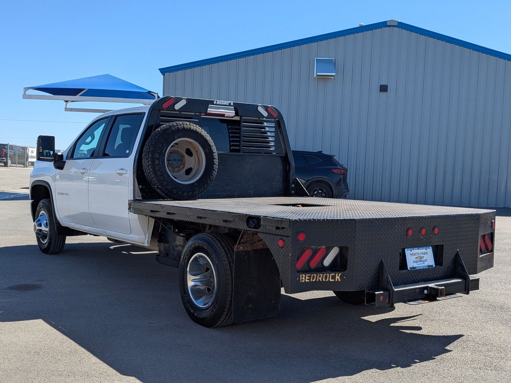 Used 2022 Chevrolet Silverado 3500 LT w/ Convenience Package image 5
