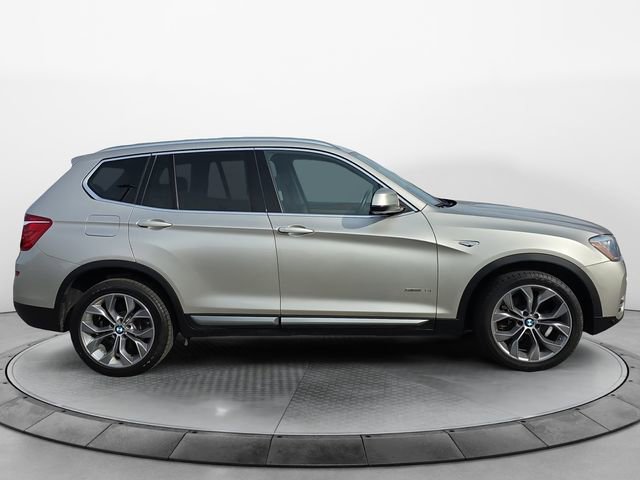 Used 2017 BMW X3 sDrive28i image 6