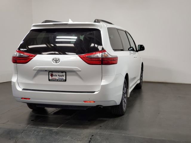 Used 2020 Toyota Sienna LE image 28