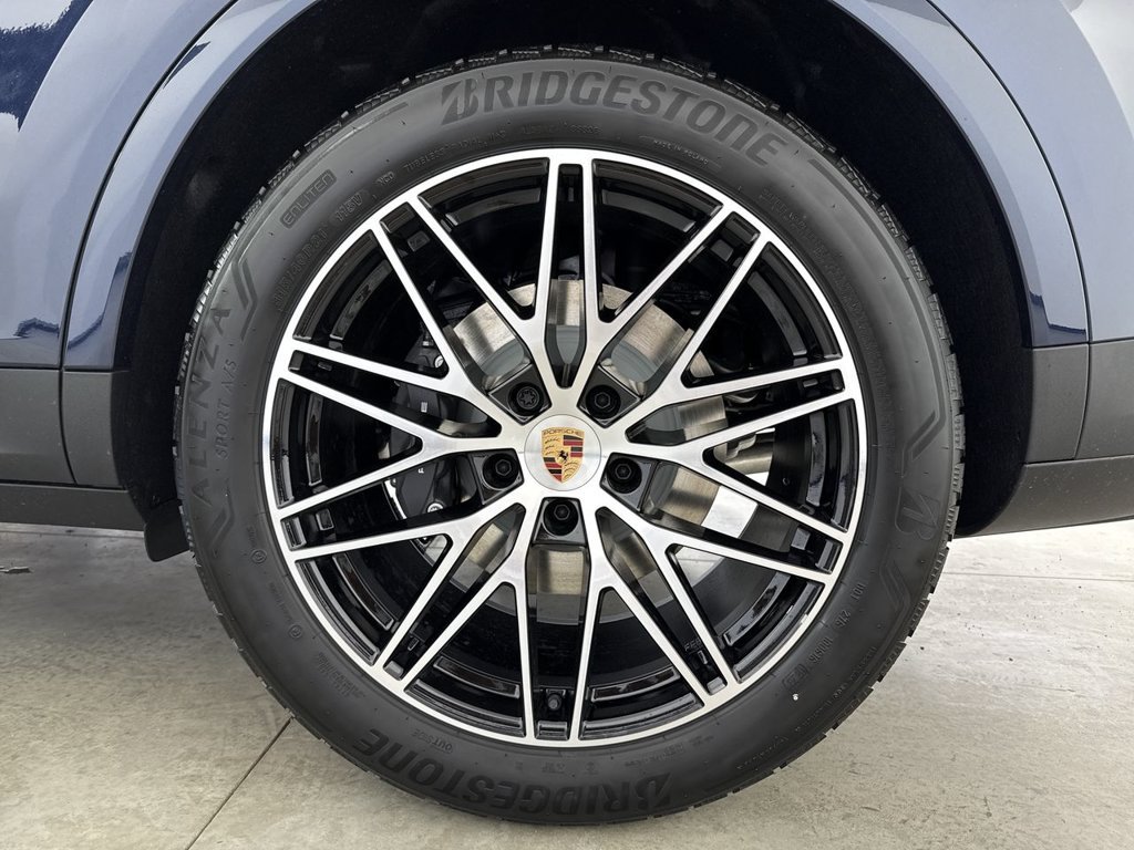 New 2026 Porsche Cayenne AWD/4WD image 14