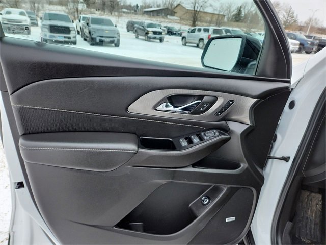 Certified 2023 Chevrolet Traverse Premier w/ Redline Edition image 23