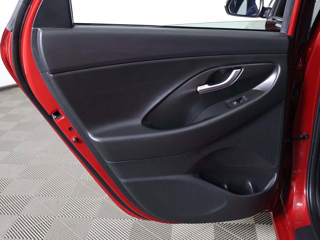 Used 2018 Hyundai Elantra GT Sport image 23