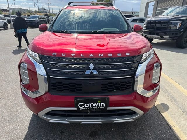 Used 2023 Mitsubishi Outlander SEL AWD/4WD image 2