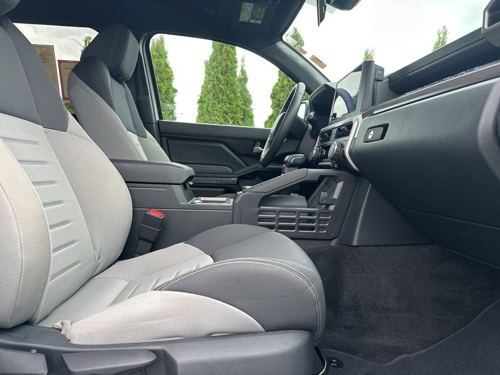 Used 2024 Toyota Tacoma TRD Sport image 30