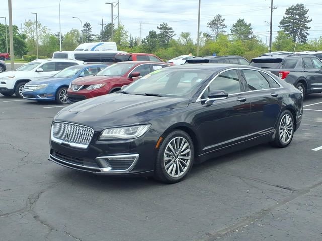 Used 2020 Lincoln MKZ FWD image 3