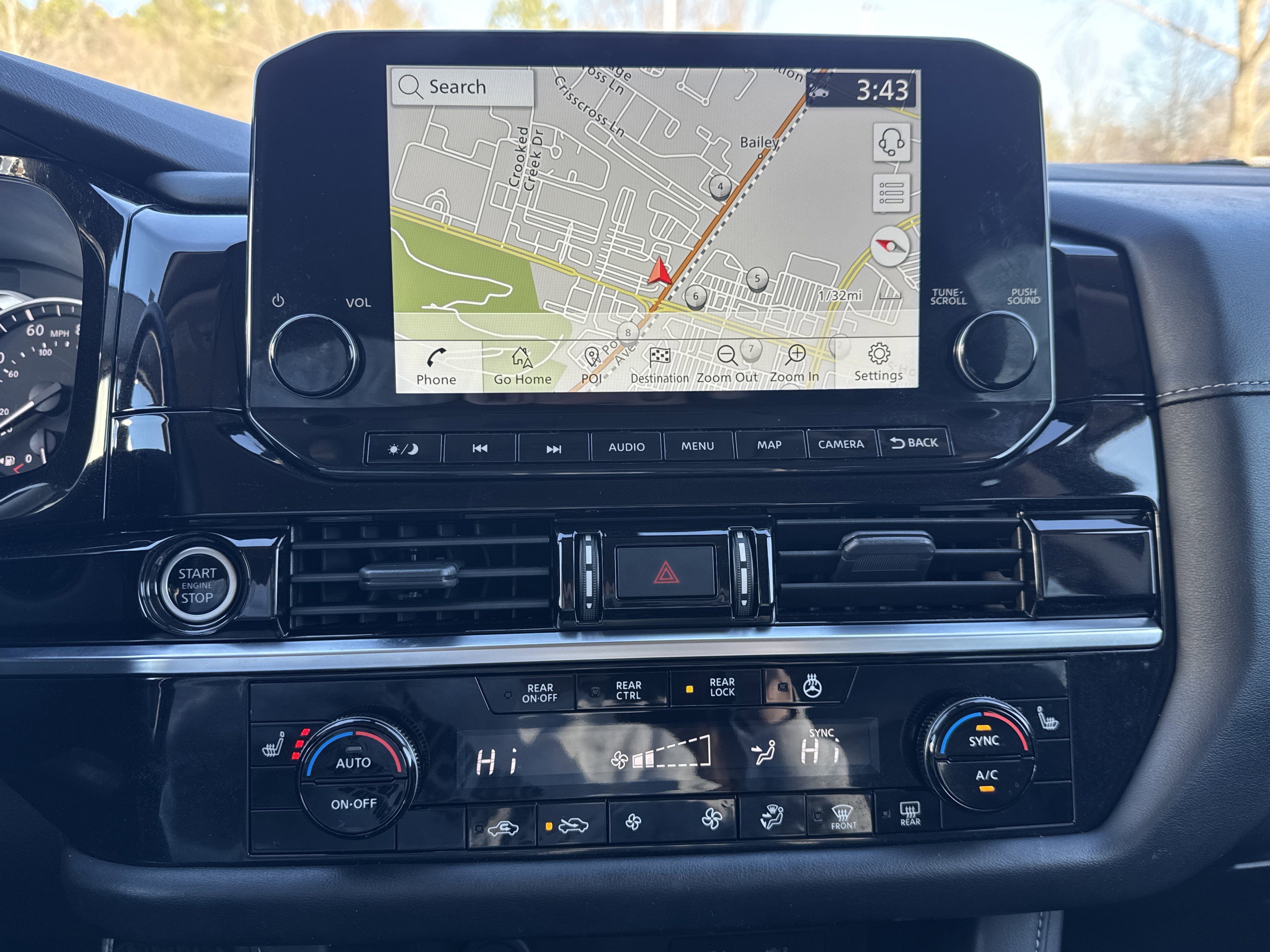 Used 2023 Nissan Pathfinder SL image 19