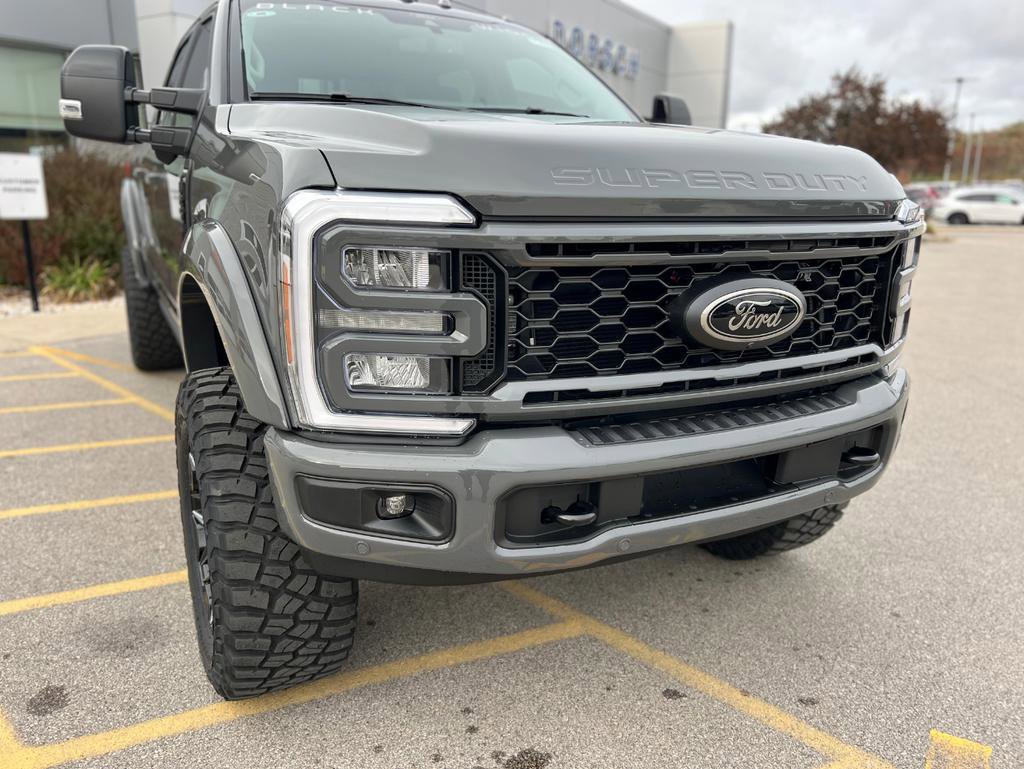 New 2026 Ford F250 Lariat w/ Black Appearance Package image 10