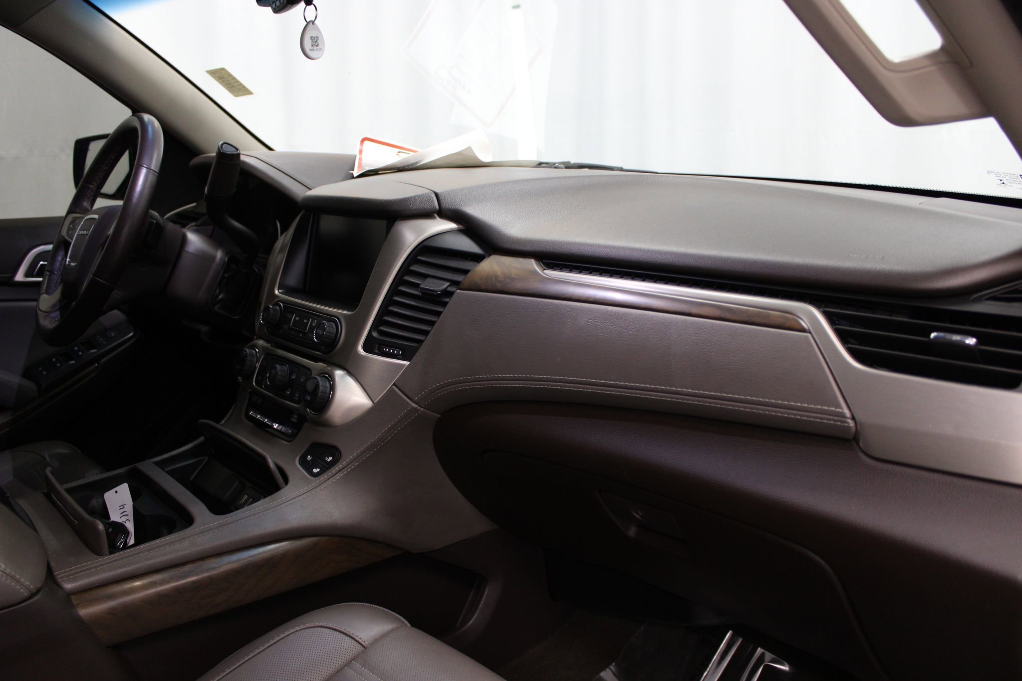 Used 2018 GMC Yukon Denali image 27