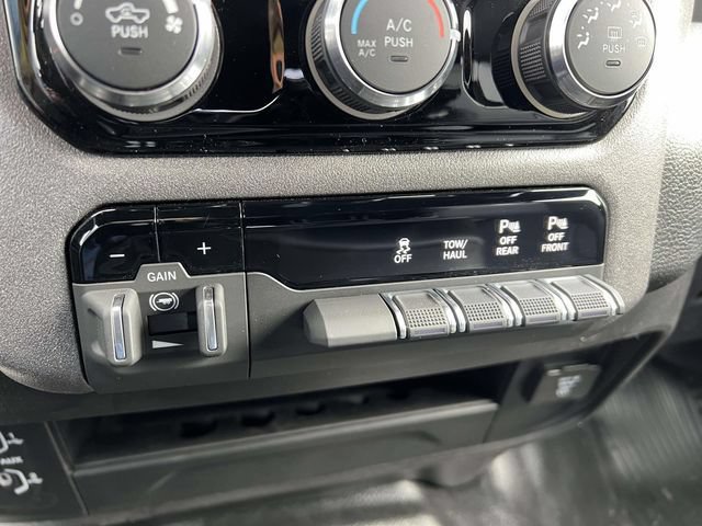 New 2026 RAM 2500 Tradesman w/ Chrome Appearance Group AWD/4WD image 17