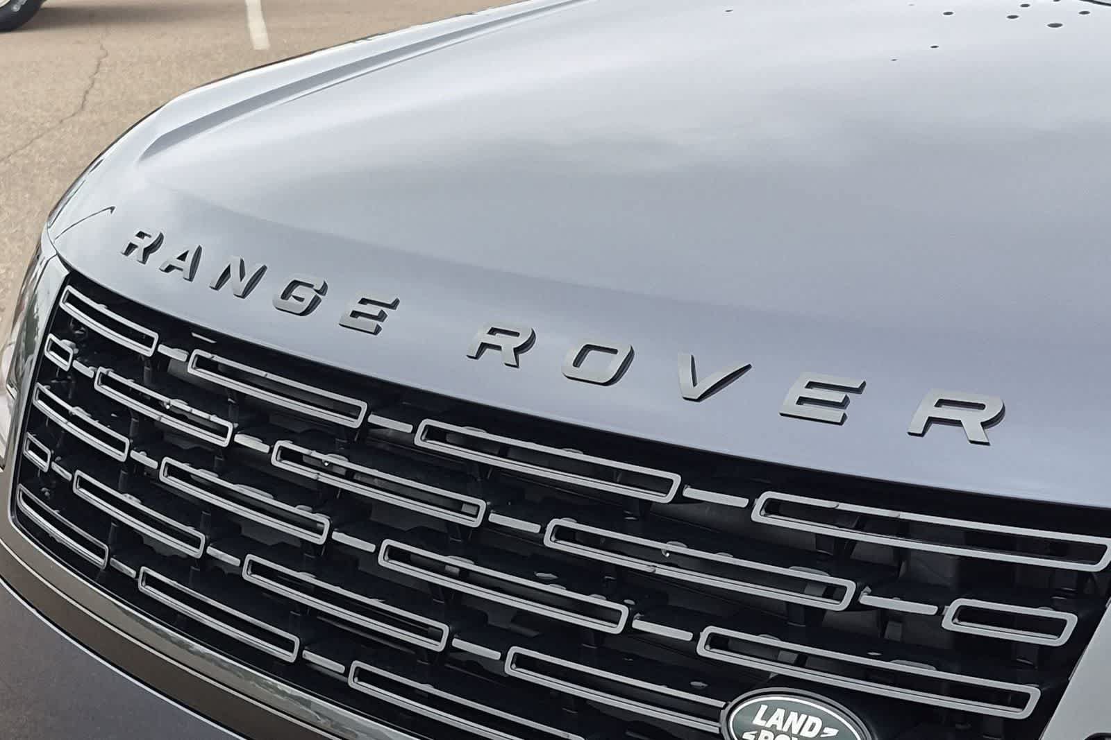 New 2026 Land Rover Range Rover Long Wheelbase SE AWD/4WD image 12