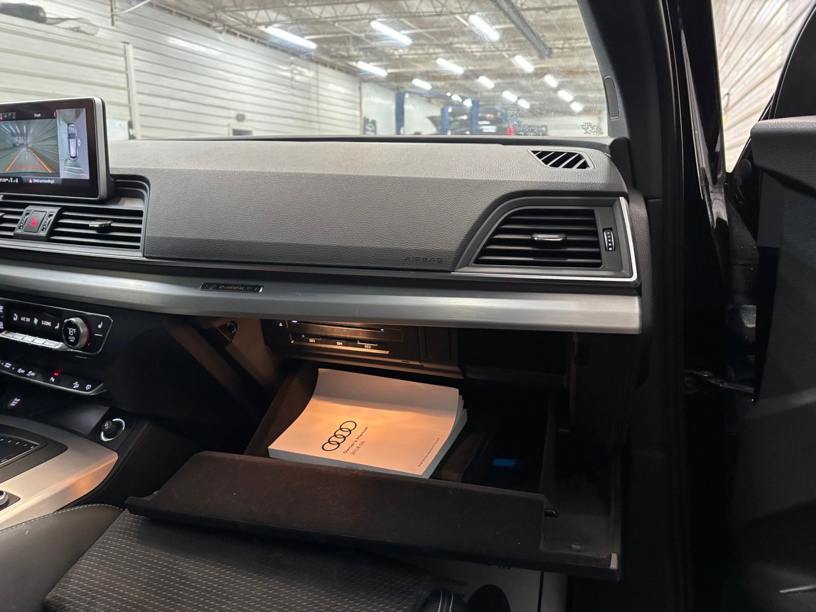 Used 2018 Audi SQ5 Prestige w/ Prestige Package image 30