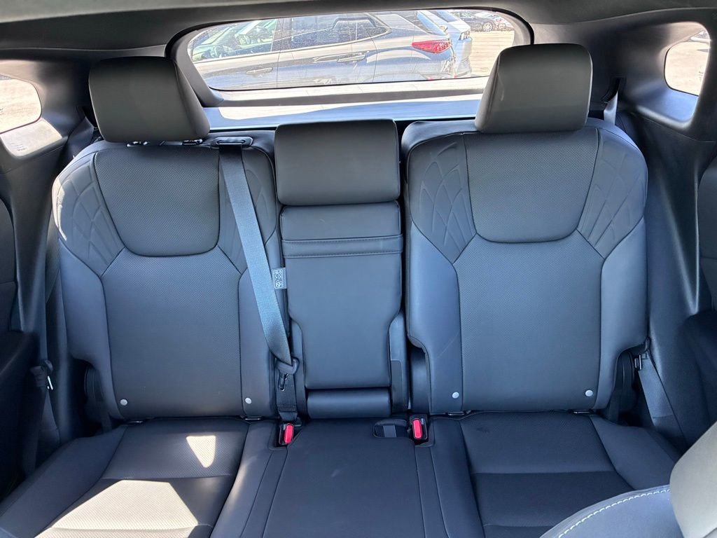 Used 2024 Lexus RX 350 Premium w/ Accessory Package (Z1) AWD/4WD image 16