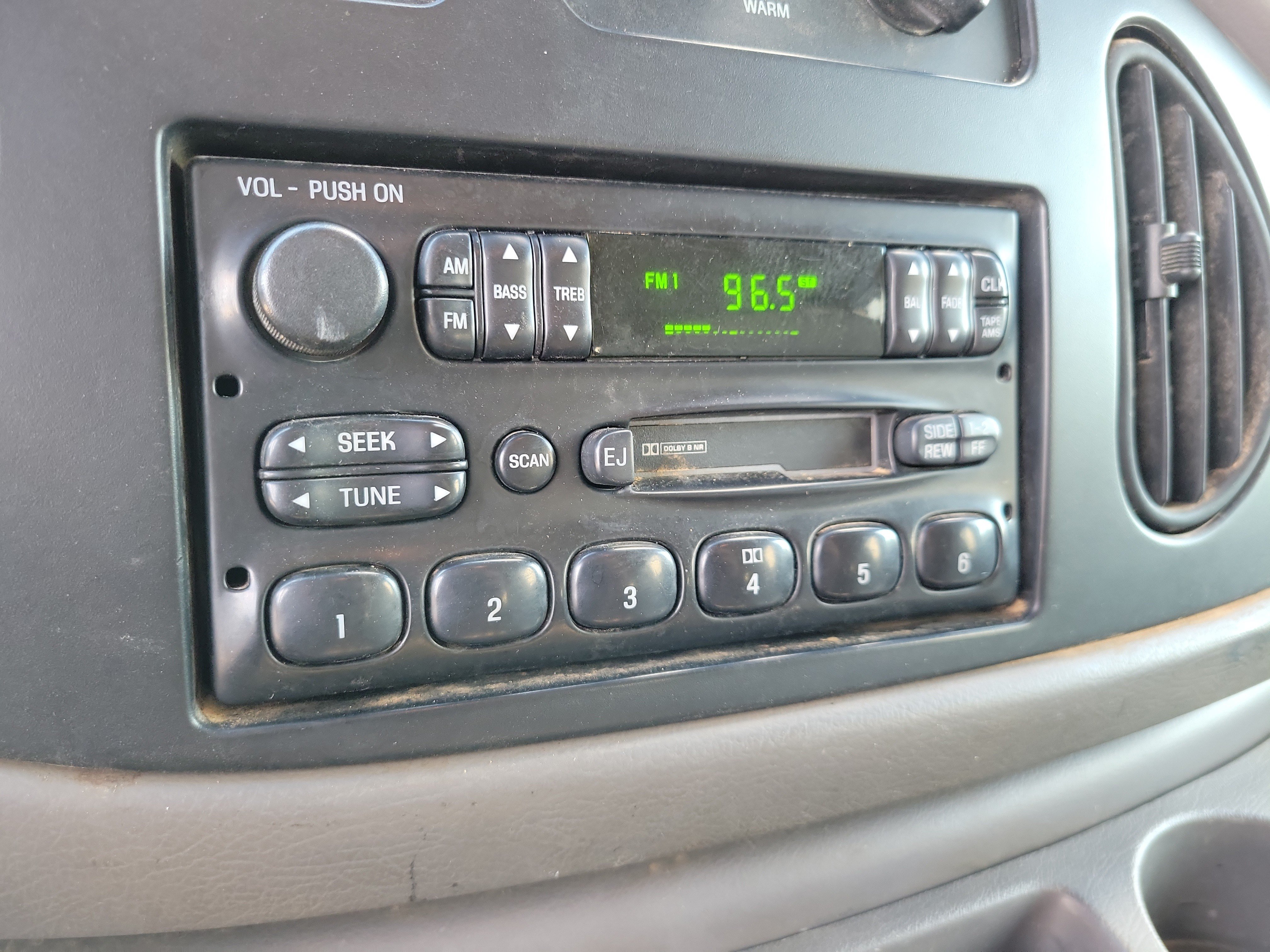 Used 2000 Ford E-250 and Econoline 250 RWD image 15