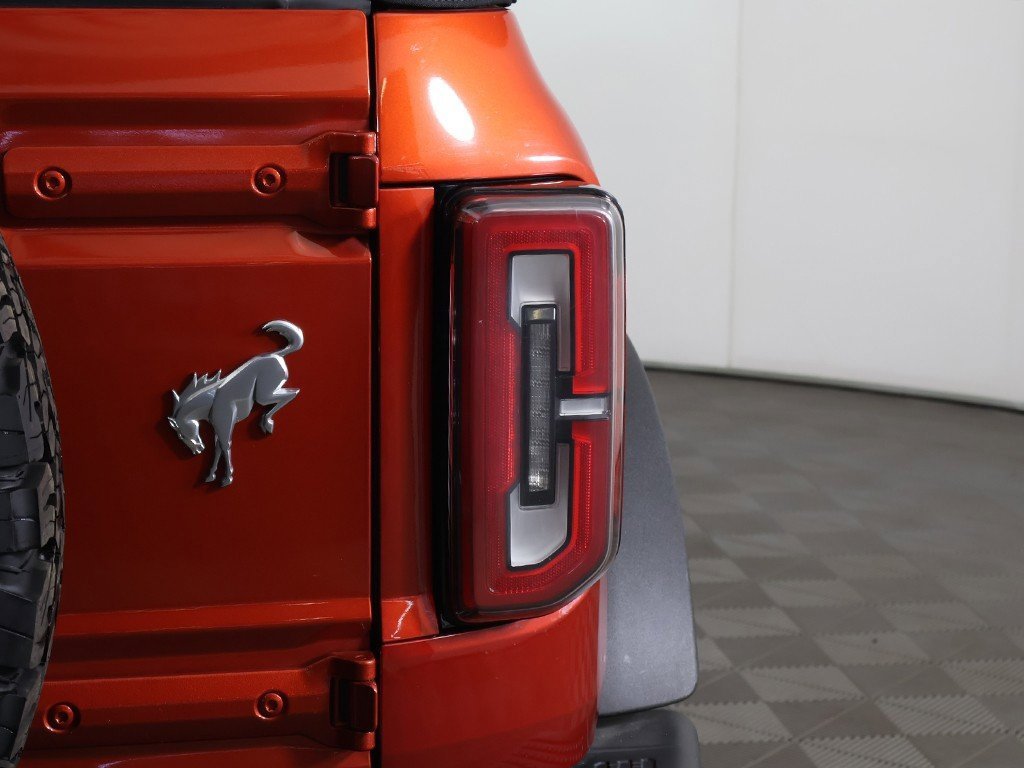 Used 2023 Ford Bronco Badlands image 13