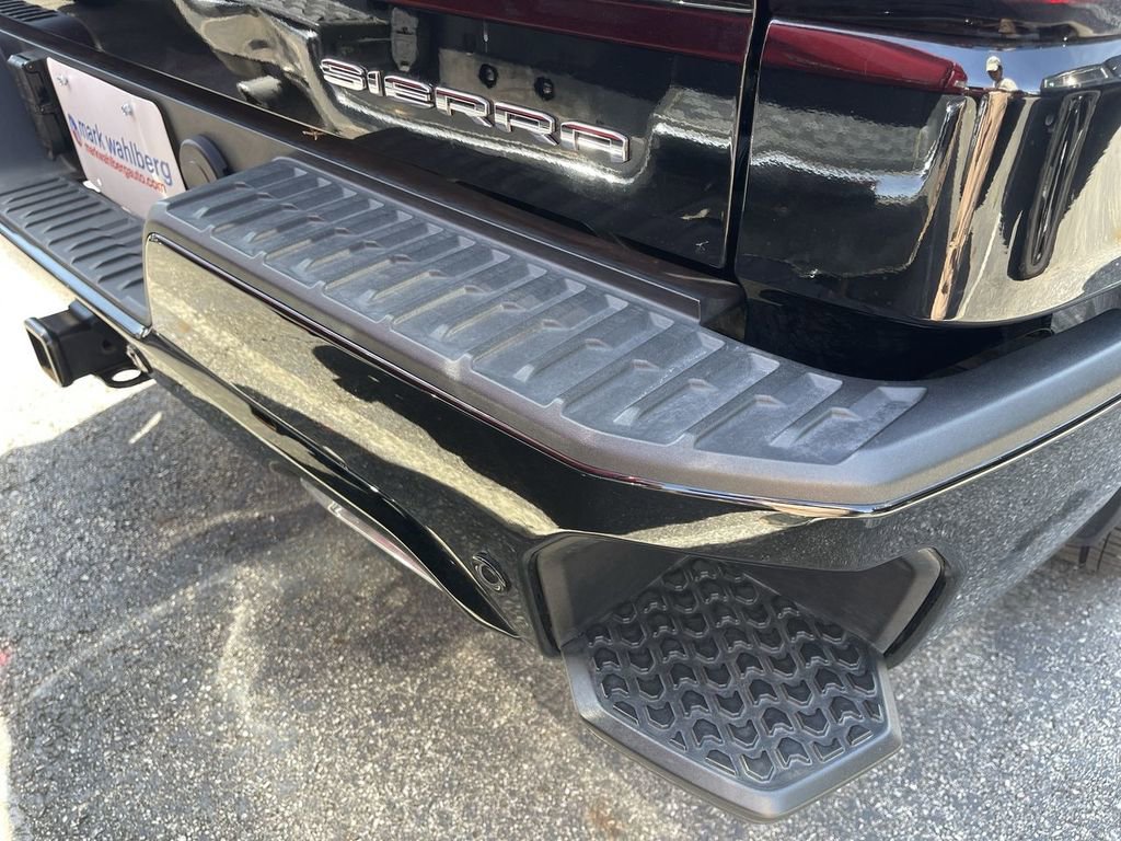 Used 2025 GMC Sierra 1500 Denali Ultimate AWD/4WD image 8