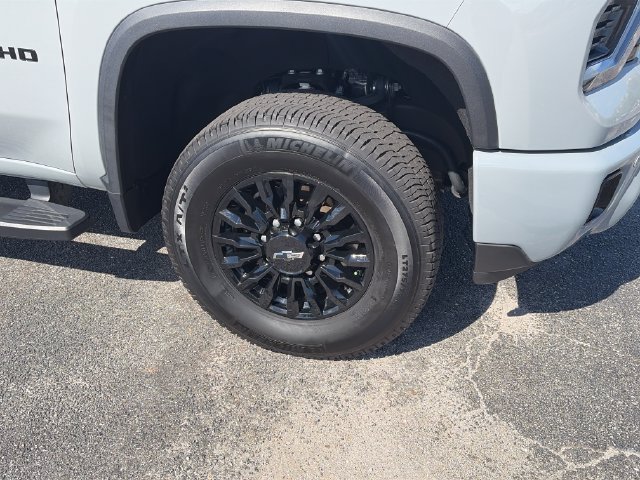 Used 2024 Chevrolet Silverado 2500 LTZ w/ LTZ Plus Package AWD/4WD image 11