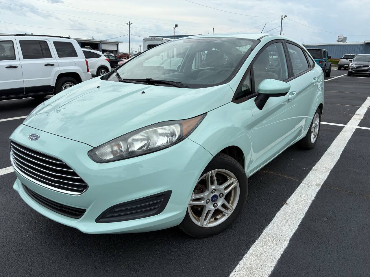 Used 2017 Ford Fiesta SE FWD image 3