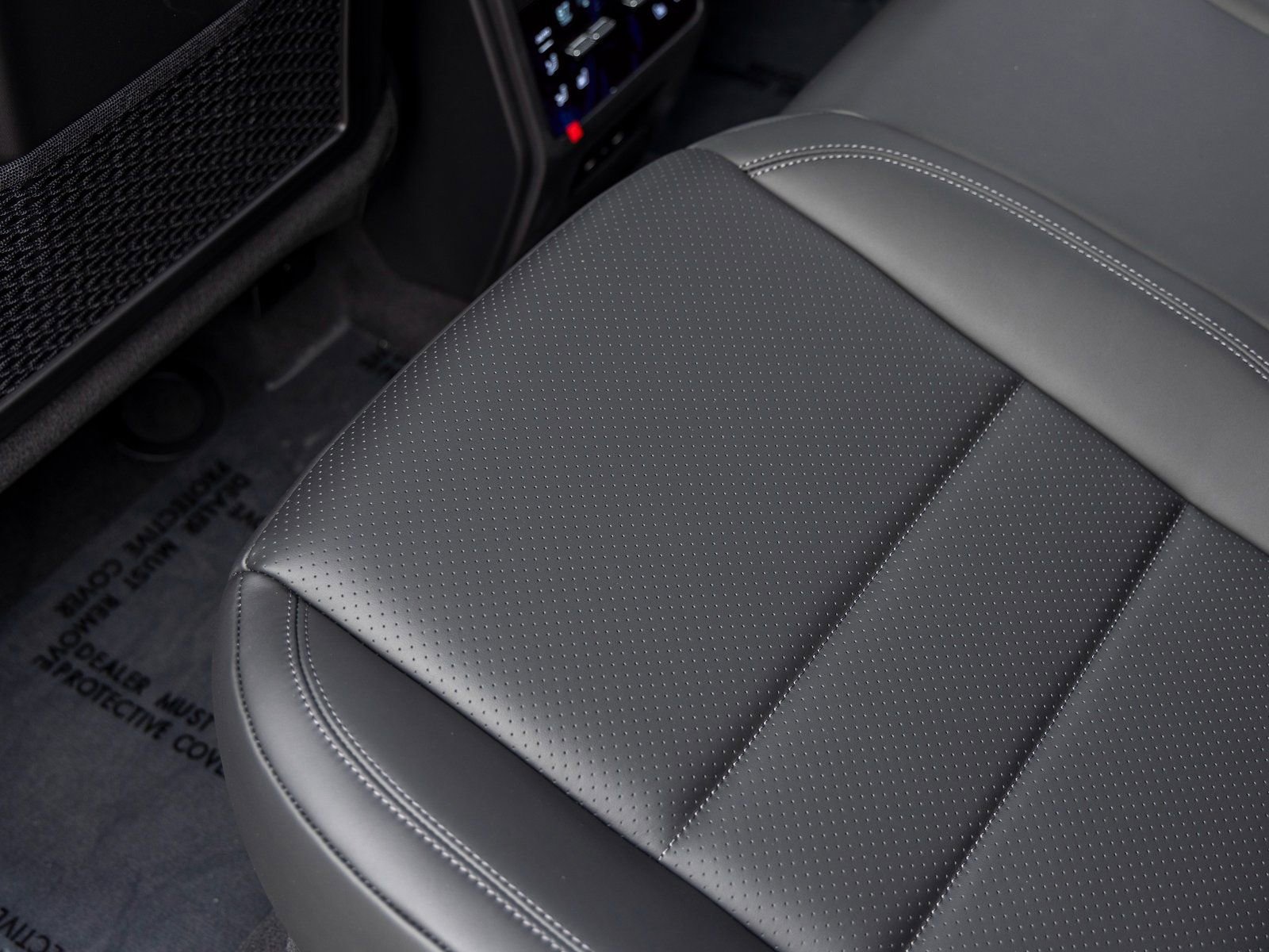 New 2025 Porsche Macan Electric image 39