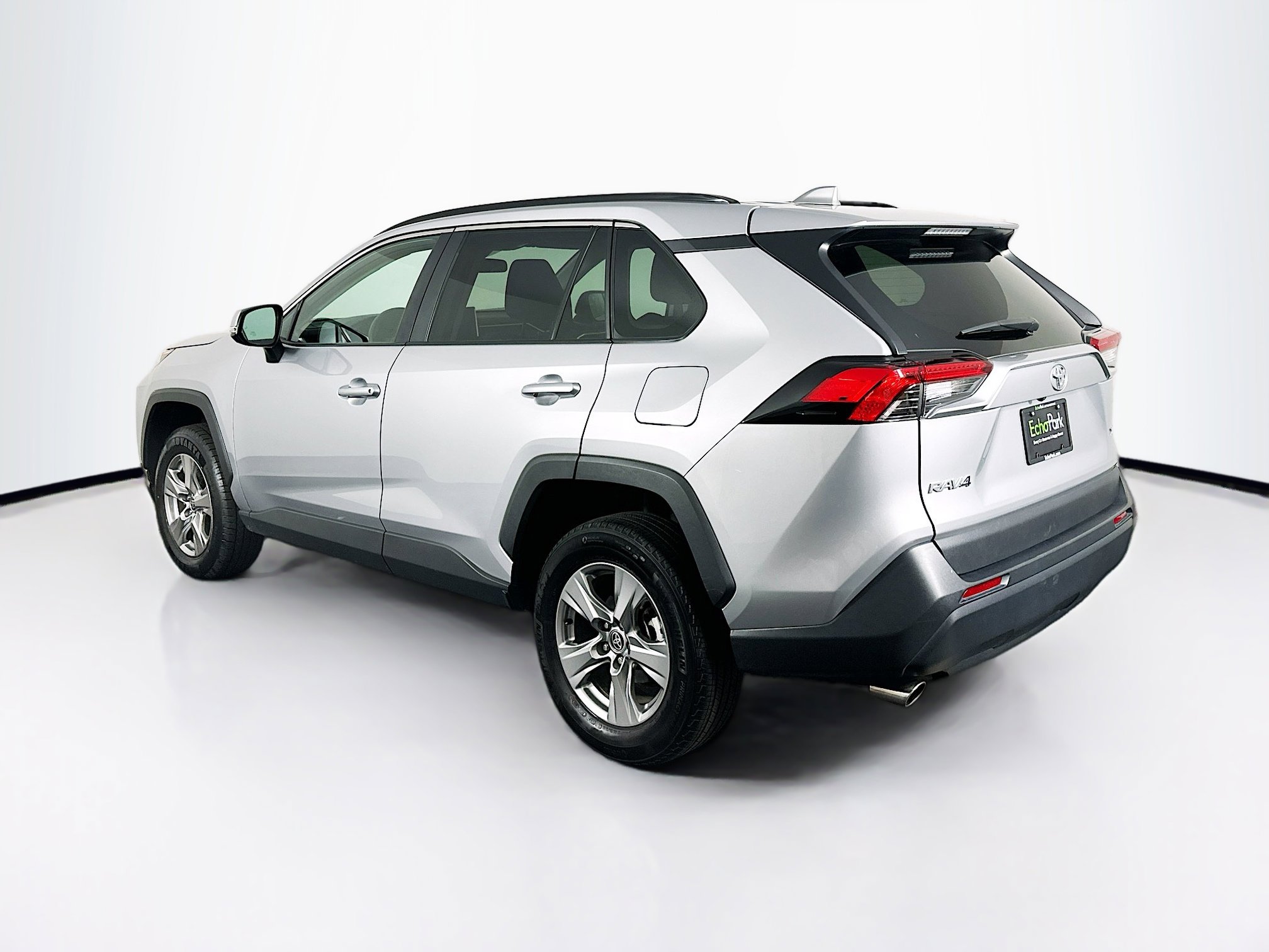Used 2024 Toyota RAV4 XLE image 5