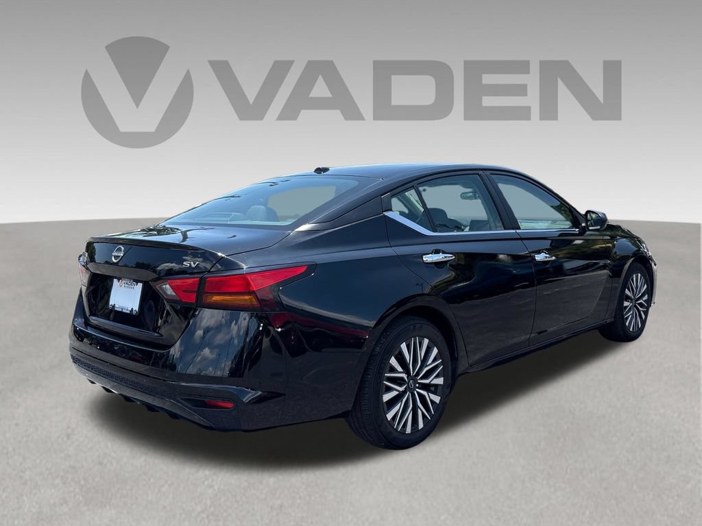 Used 2024 Nissan Altima 2.5 SV FWD image 22