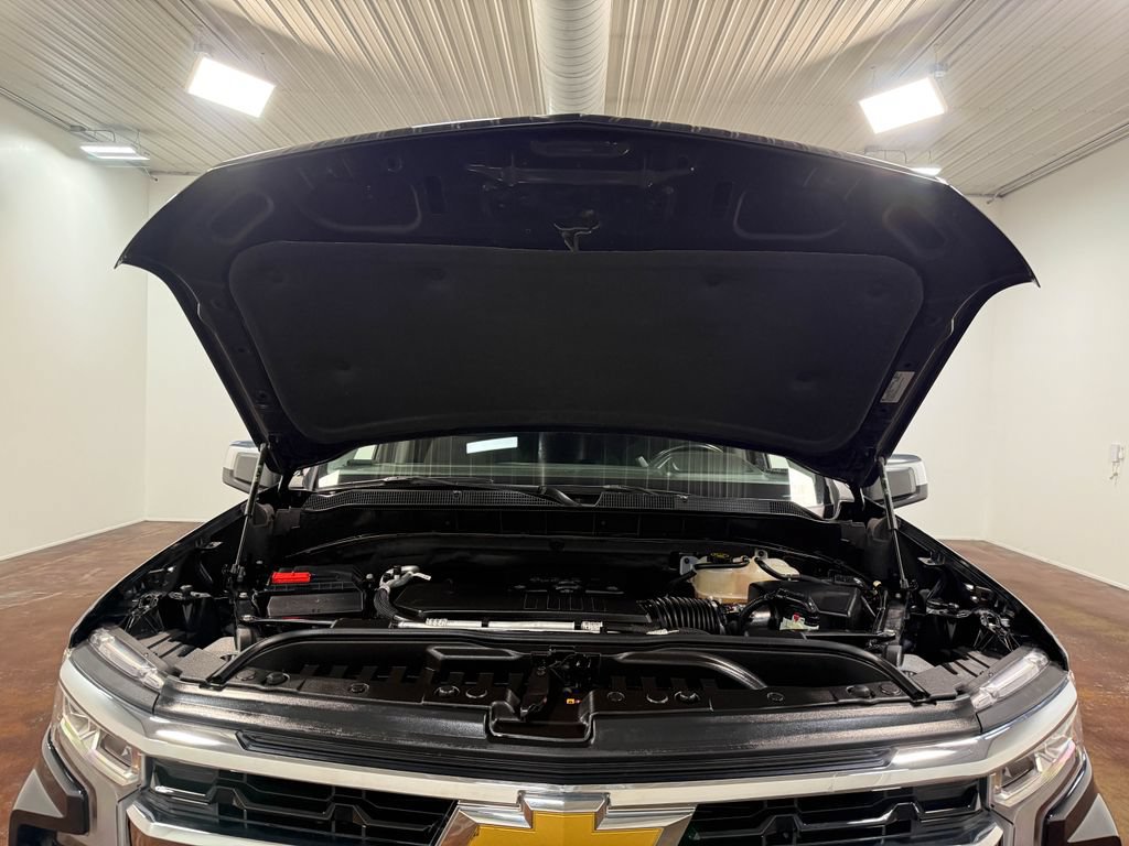 Used 2023 Chevrolet Silverado 1500 LT AWD/4WD image 84