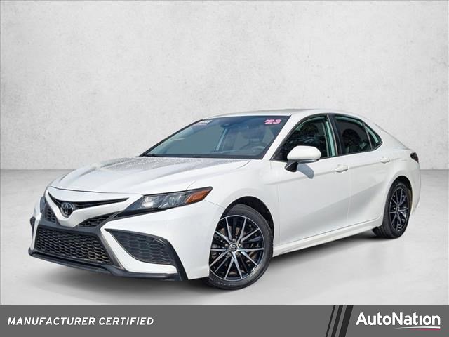 Used 2023 Toyota Camry SE image 1