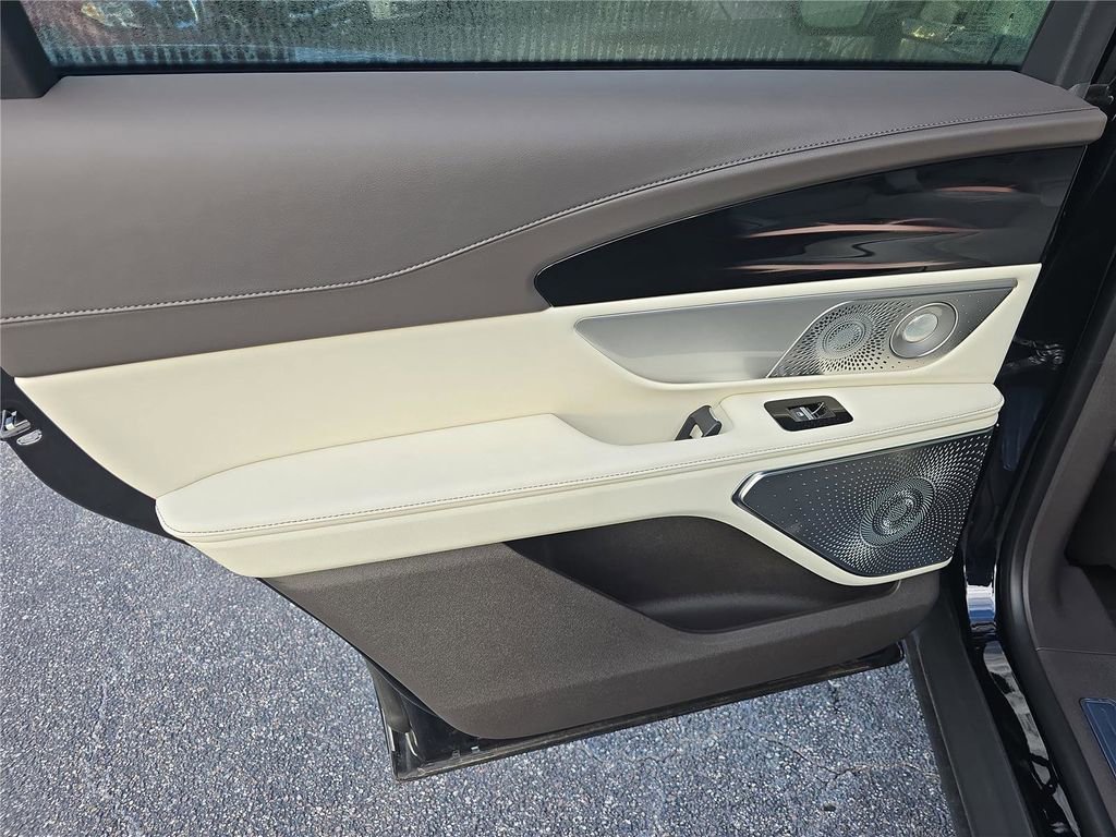 New 2024 Lincoln Nautilus Black Label image 11