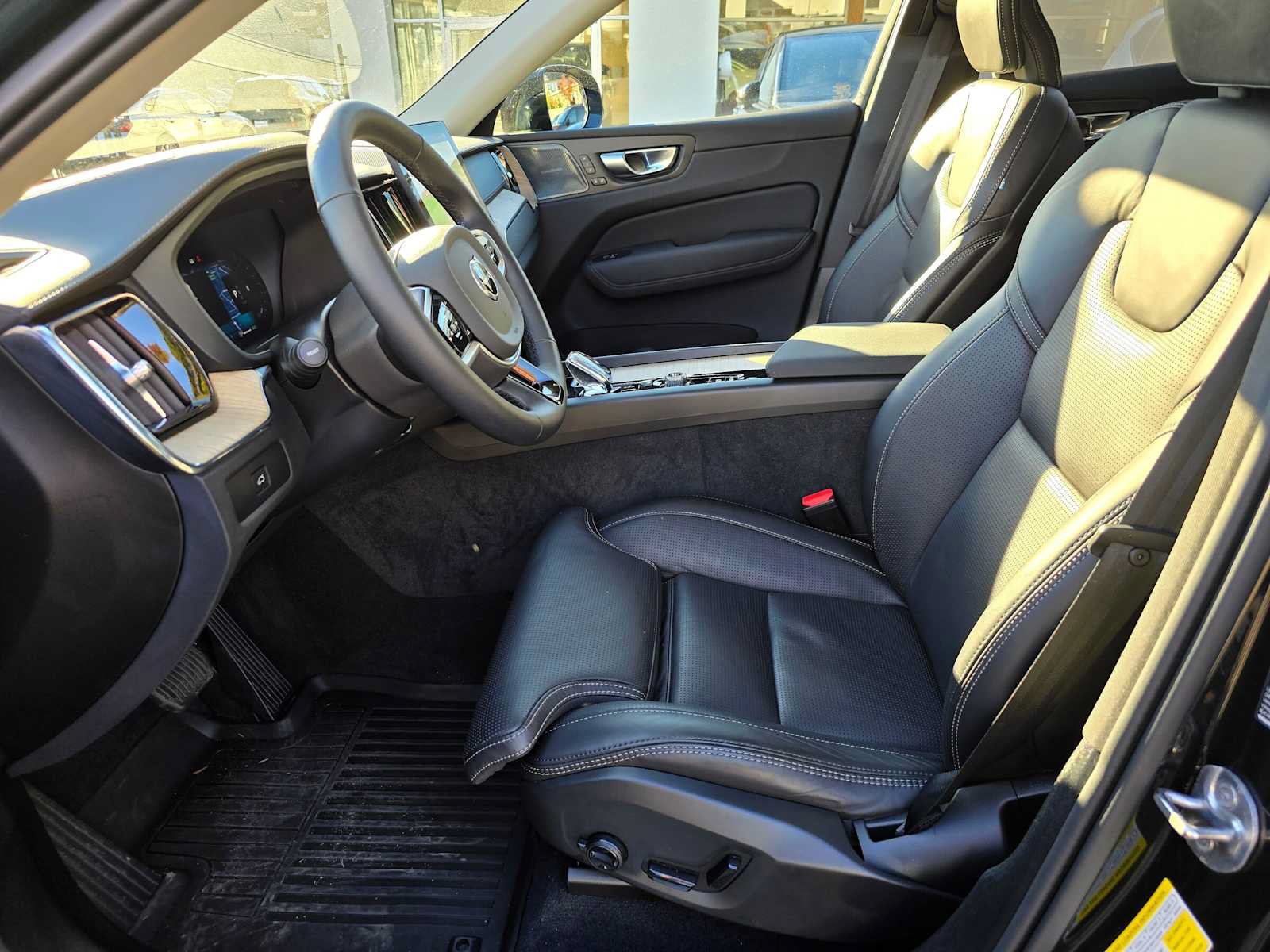 Used 2026 Volvo XC60 B5 Ultra w/ Protection Package Premier AWD/4WD image 20