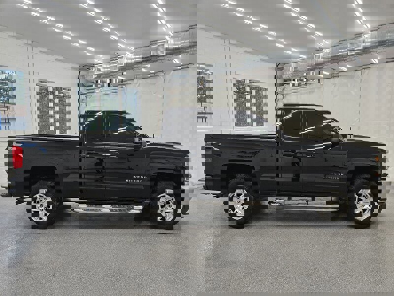 Used 2017 Chevrolet Silverado 1500 LT w/ All Star Edition image 4