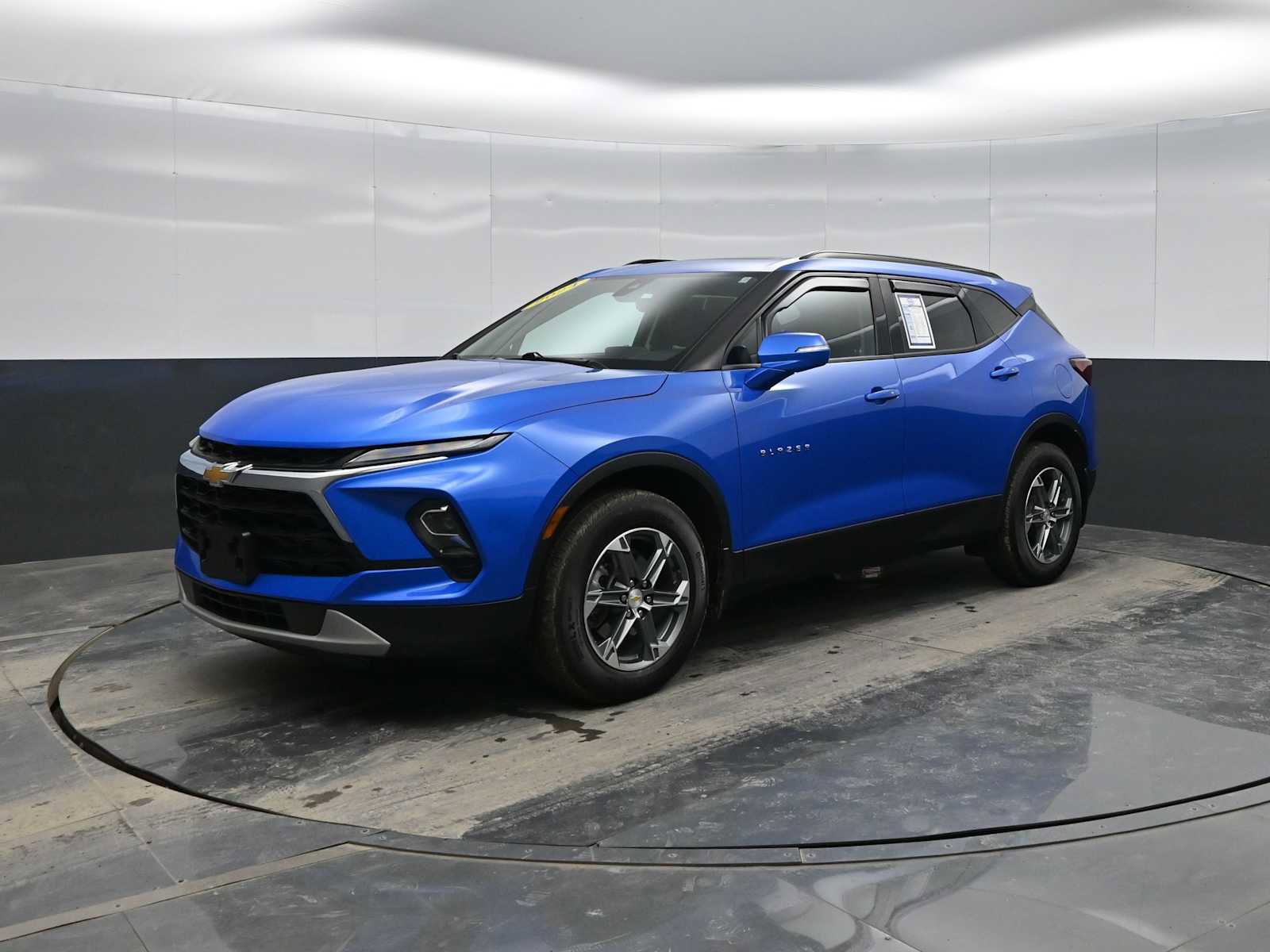 Used 2024 Chevrolet Blazer LT w/ Sound & Technology Package image 4