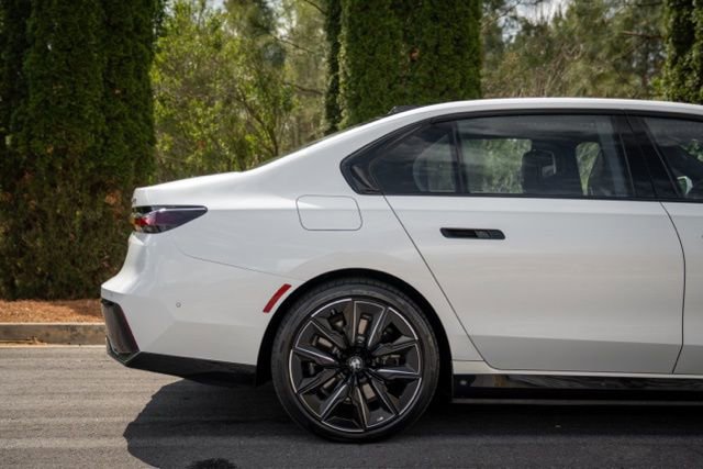 Used 2023 BMW i7 xDrive60 w/ Executive Package 2 image 10