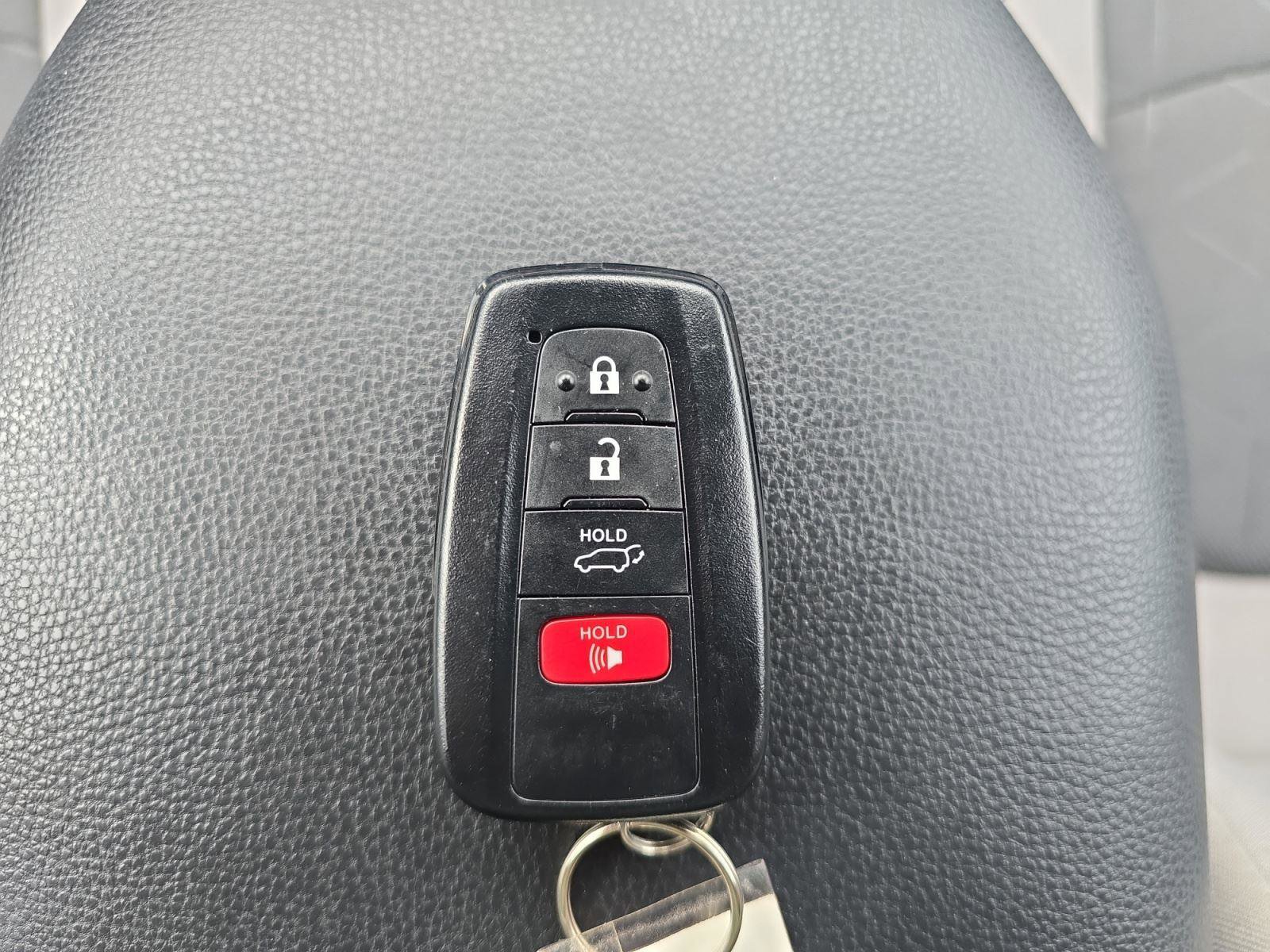 Used 2023 Toyota RAV4 XLE w/ Convenience Package image 12